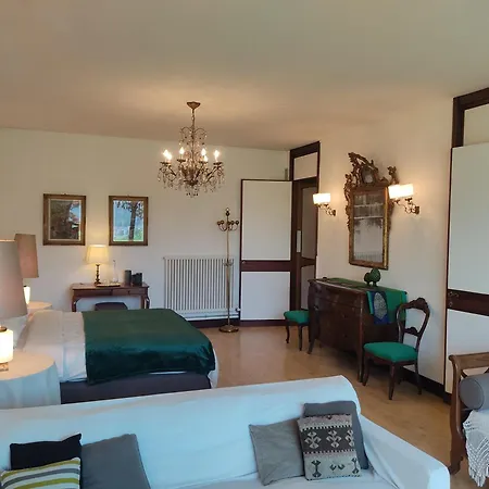 Inella Bed & Breakfast 3*